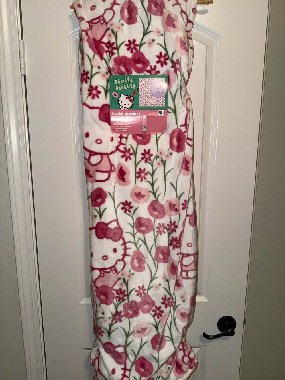 Hello Kitty Plush Blanket Full/Queen Pink Floral
